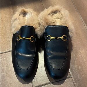 Elegant Black Leather Loafers with Fur Lining